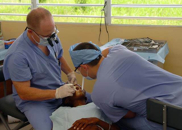 dental mission volunteers